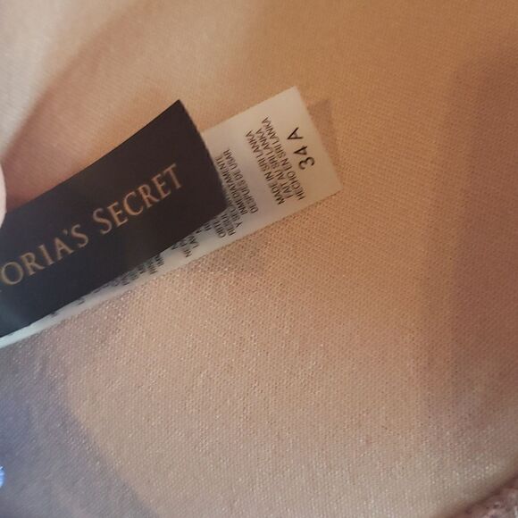 Victoria's Secret bombshell bikini top. Like new! - Picture 6 of 7